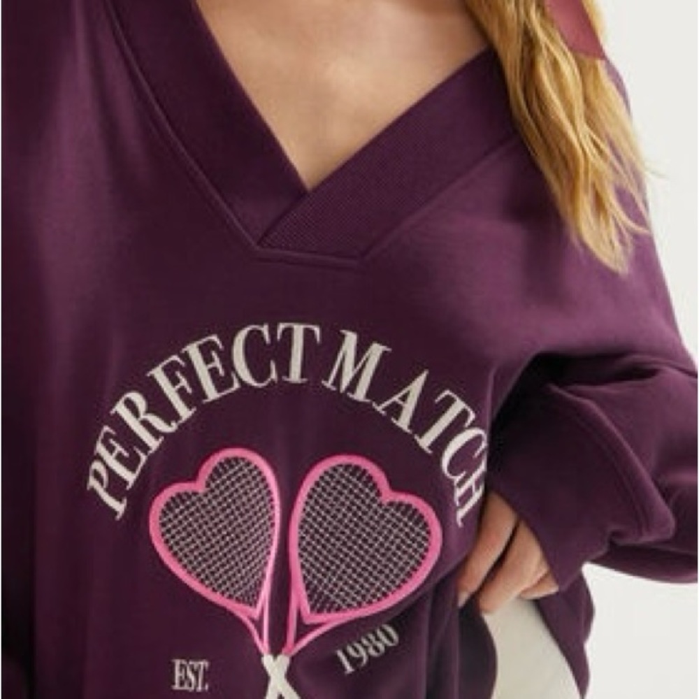 cute pacsun crewneck!